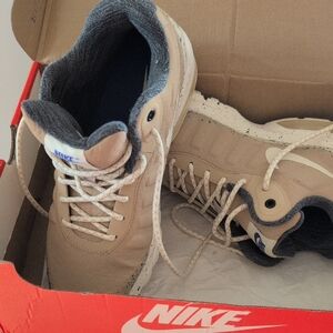 Nike Women's Beige and Gray Athletic Shoes